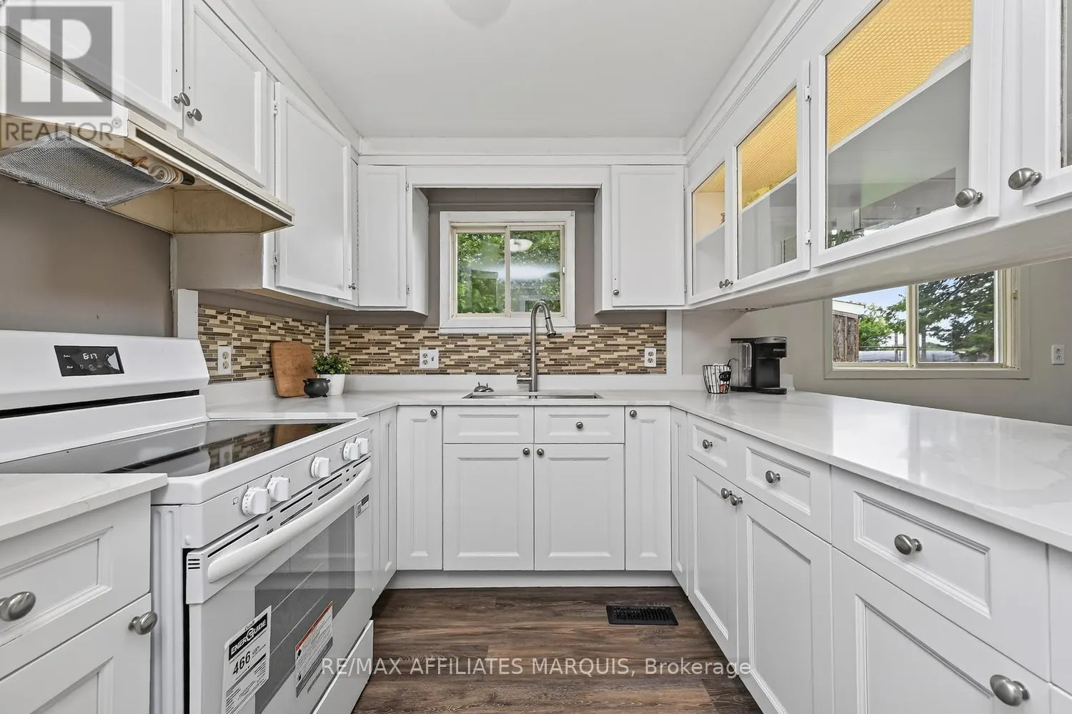 14 SADDLE AVENUE