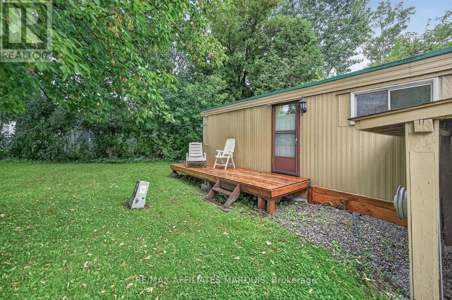 14 SADDLE AVENUE