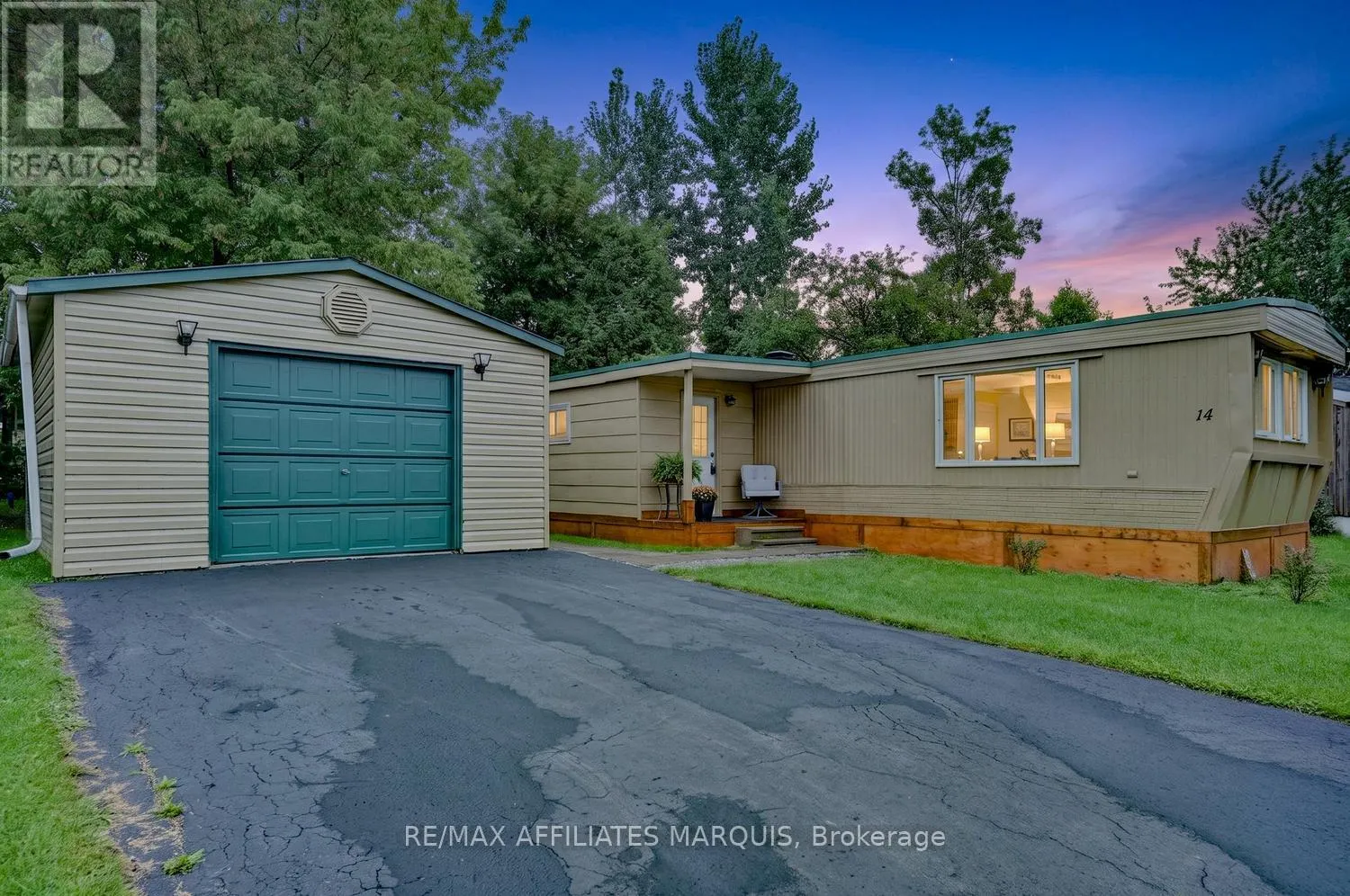 14 SADDLE AVENUE