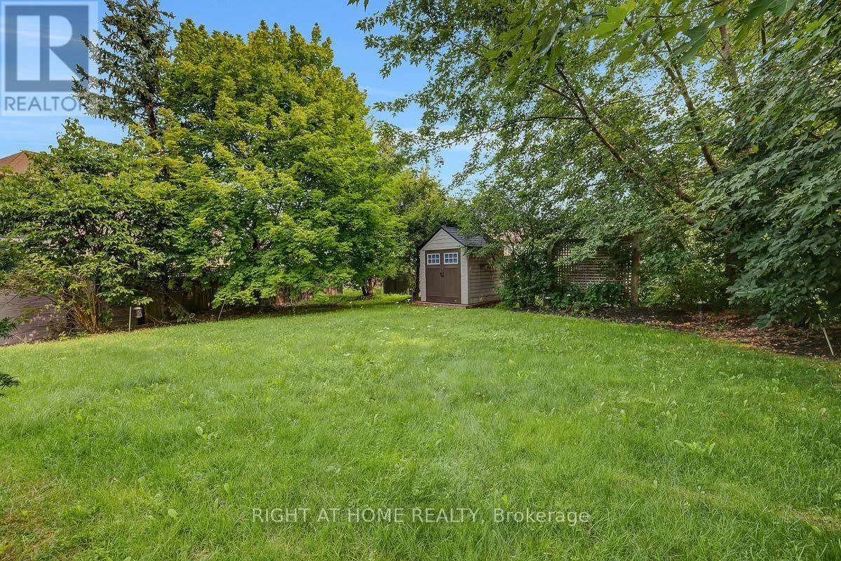 514 LANDSWOOD WAY