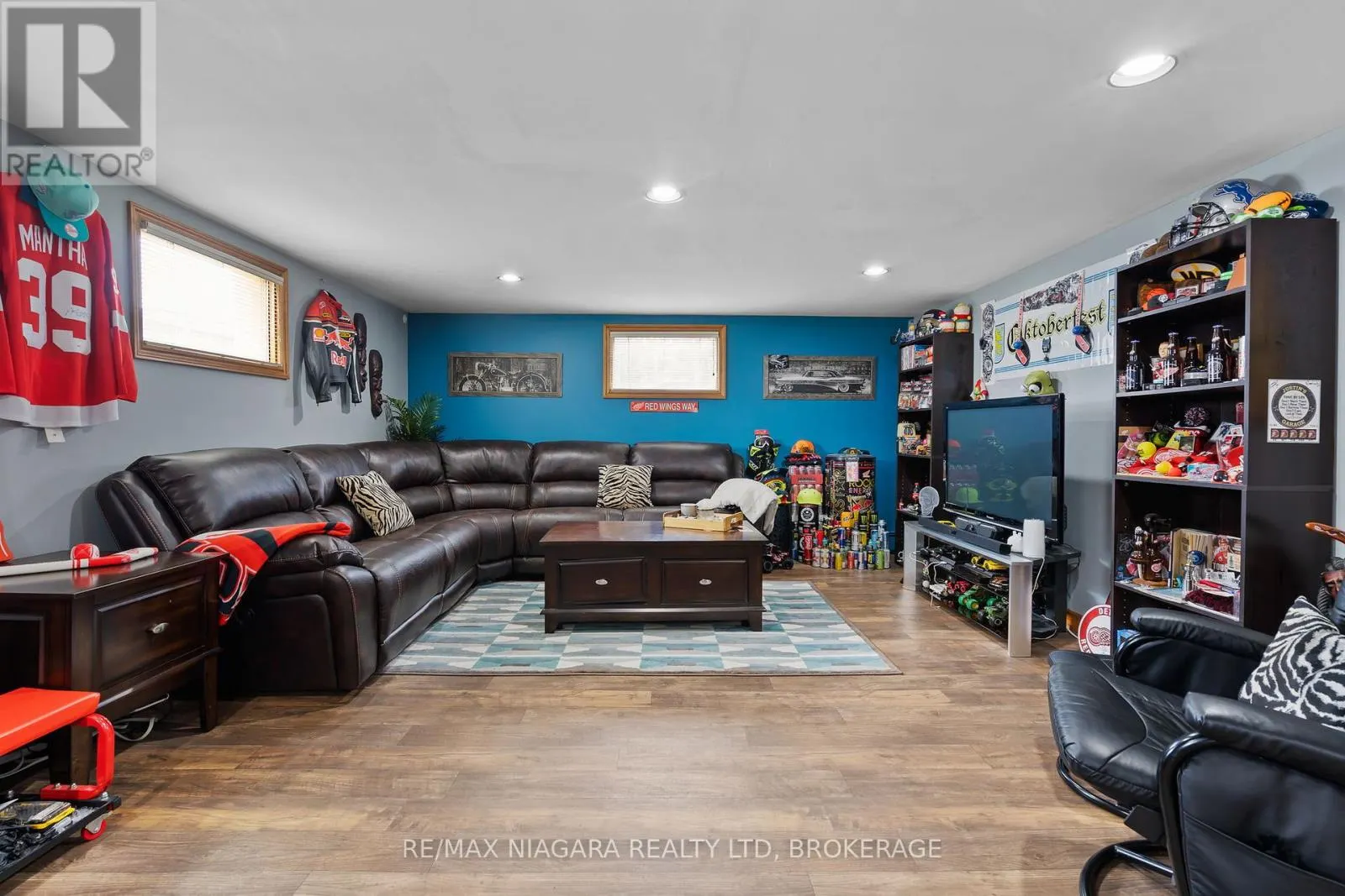 506 MAIN STREET W