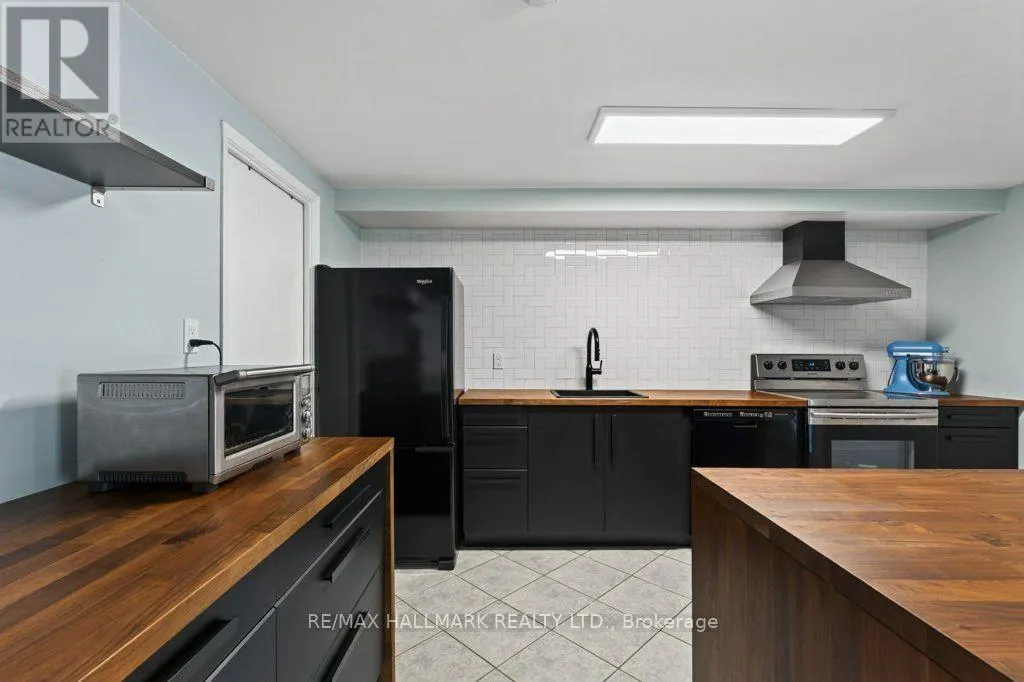 203 - 400 YORK BOULEVARD