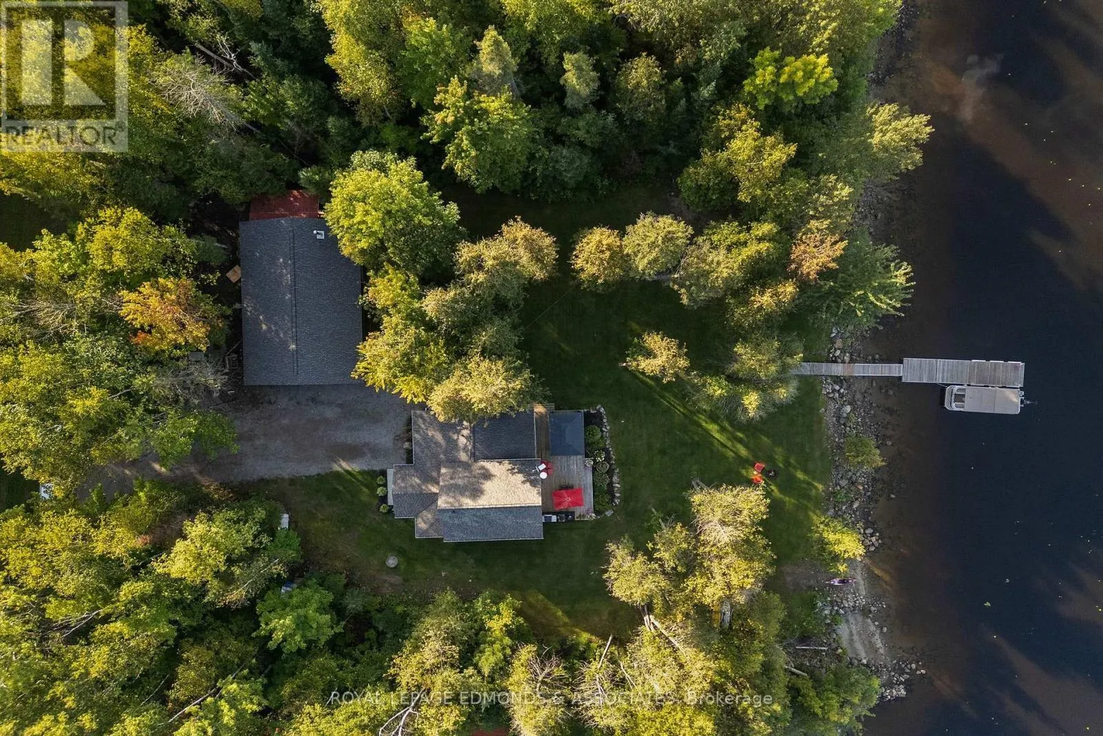 106 WHITES BEACH TRAIL