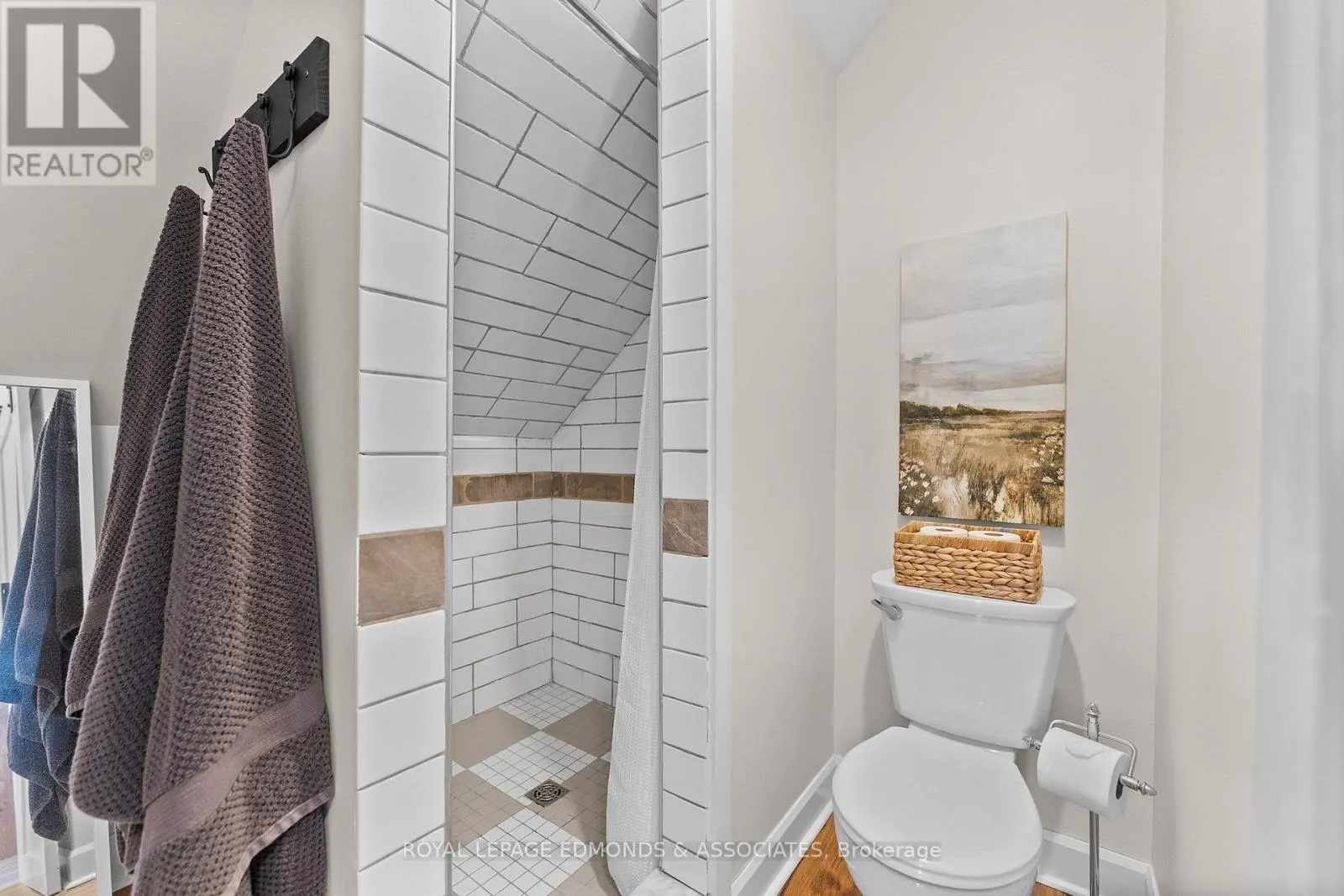 106 WHITES BEACH TRAIL