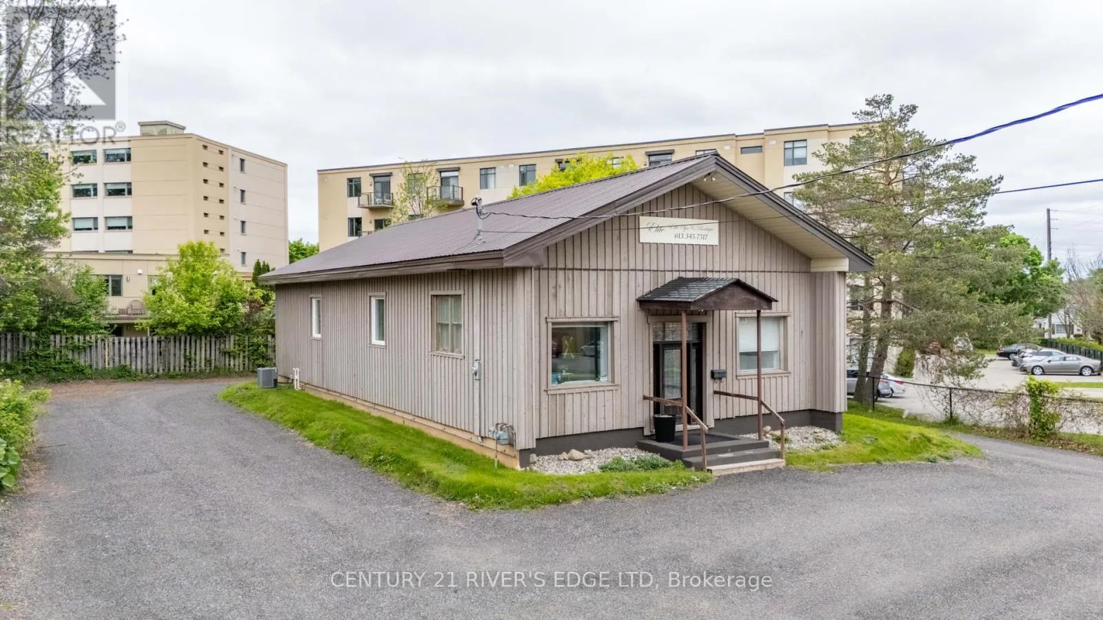 4 SCHOFIELD AVENUE