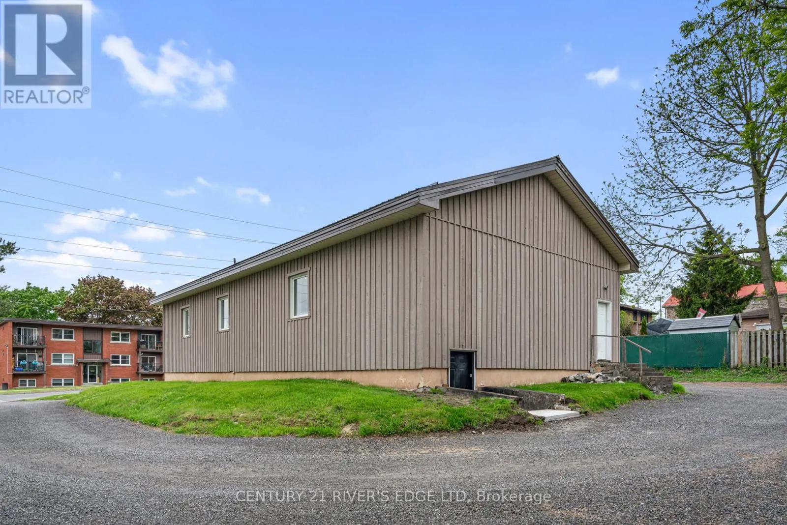 4 SCHOFIELD AVENUE
