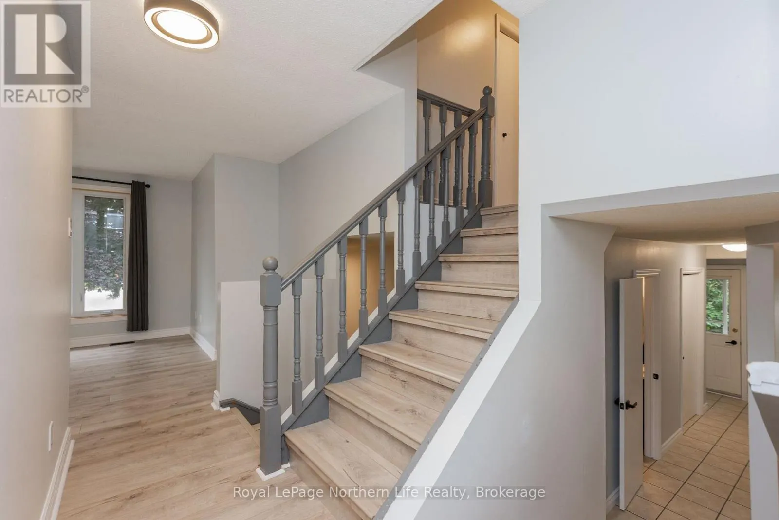 476 MAPLEWOOD AVENUE