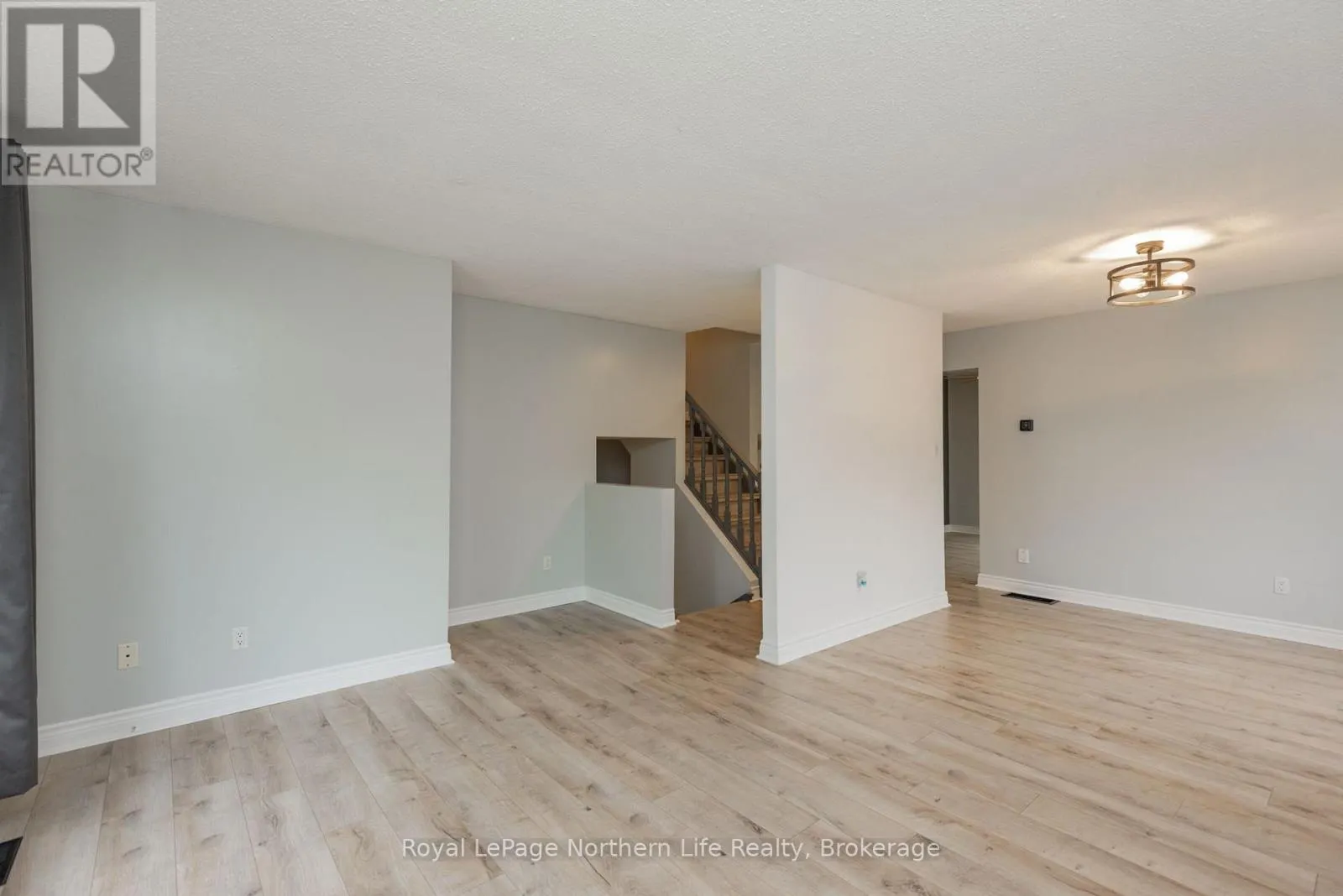 476 MAPLEWOOD AVENUE
