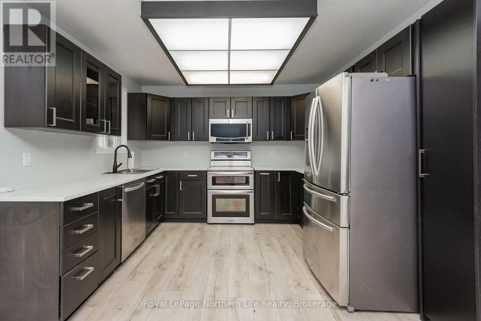 476 MAPLEWOOD AVENUE