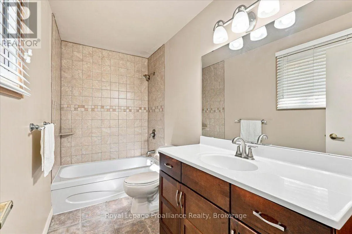 125 TRACEY PARK DRIVE