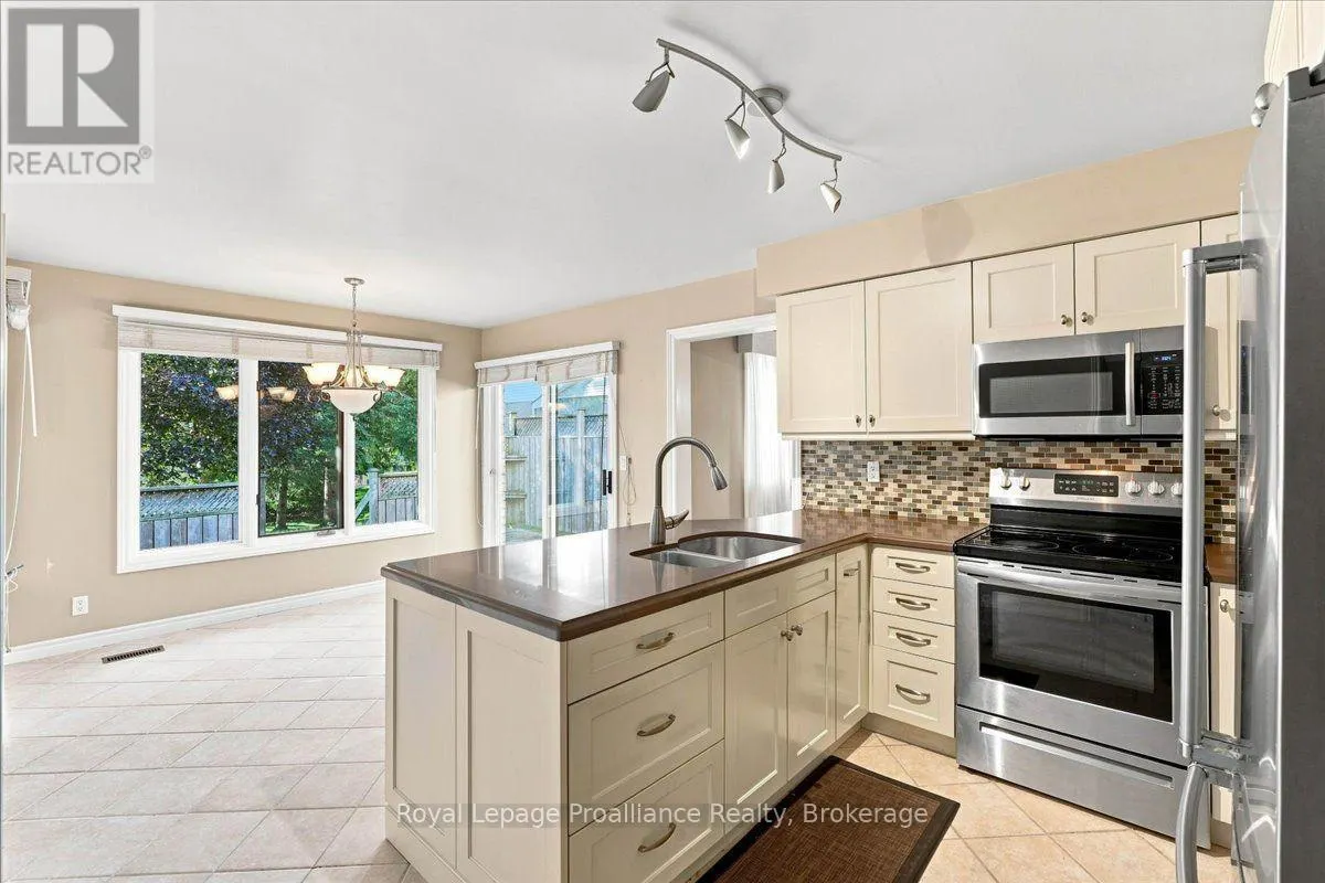 125 TRACEY PARK DRIVE