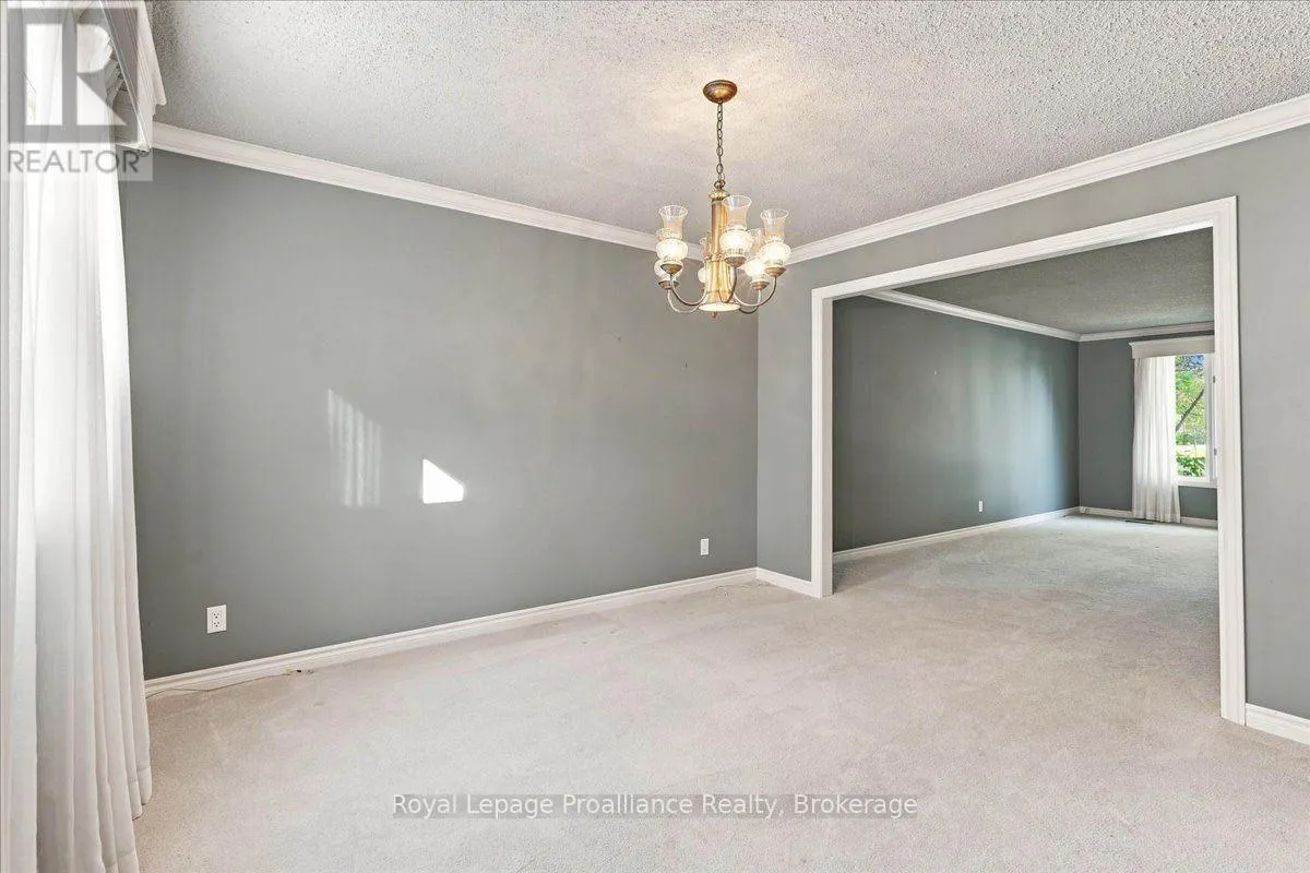 125 TRACEY PARK DRIVE