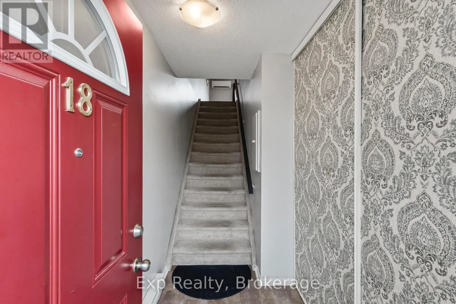 18 - 73 LYWOOD STREET #18