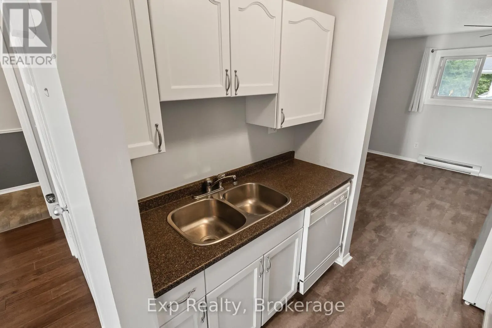 18 - 73 LYWOOD STREET #18