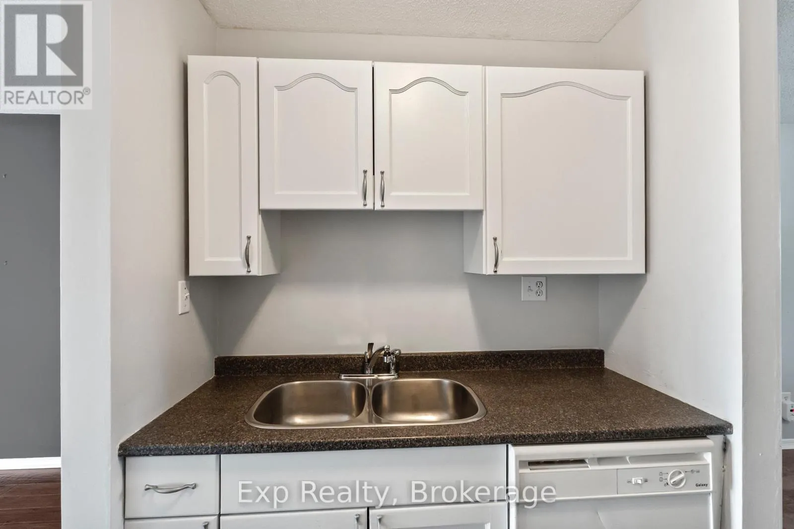 18 - 73 LYWOOD STREET #18