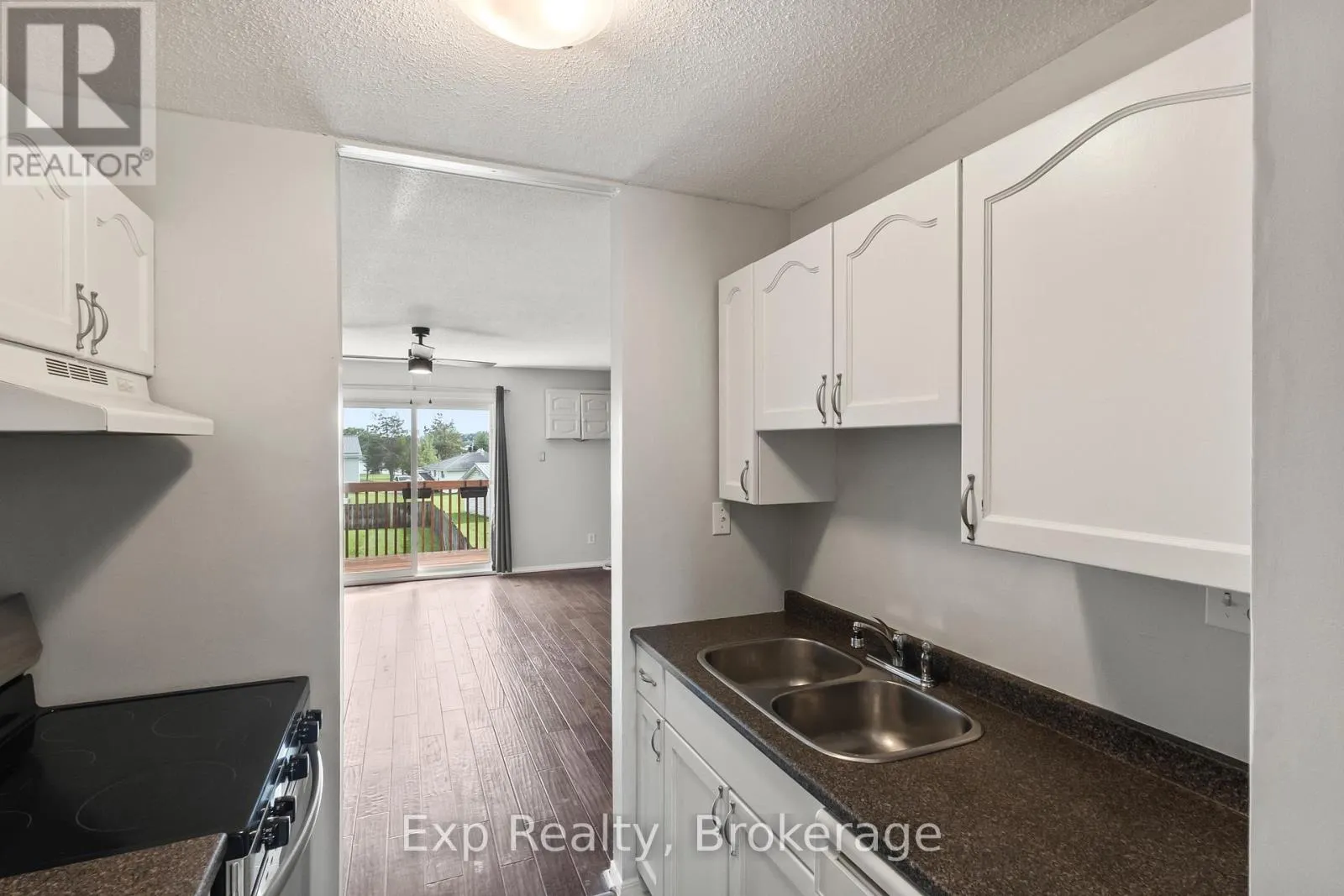 18 - 73 LYWOOD STREET #18