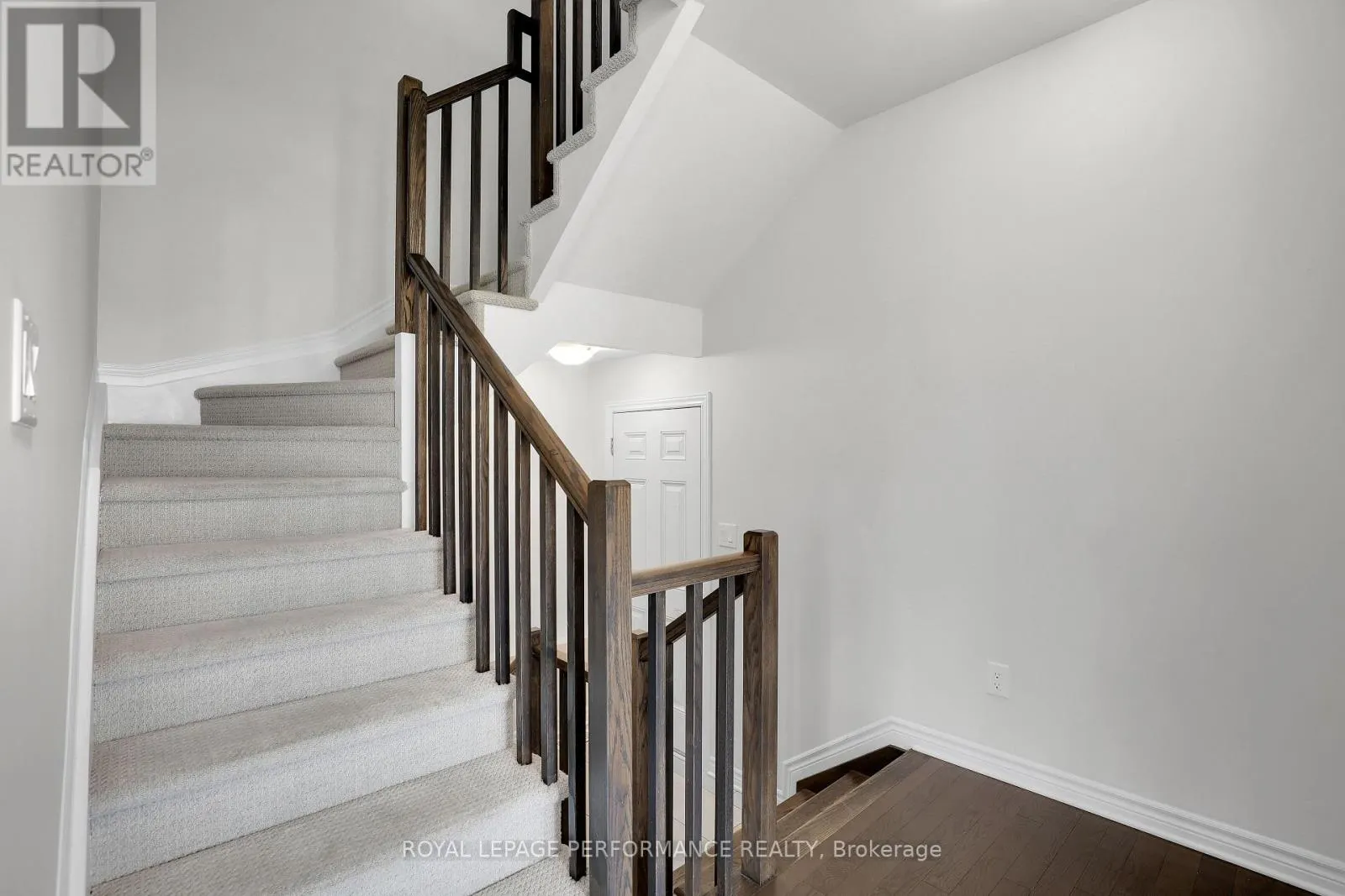 108 WABIKON CRESCENT