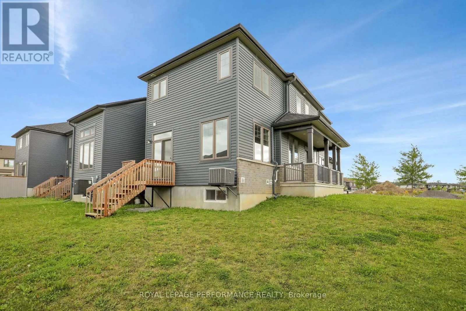 108 WABIKON CRESCENT