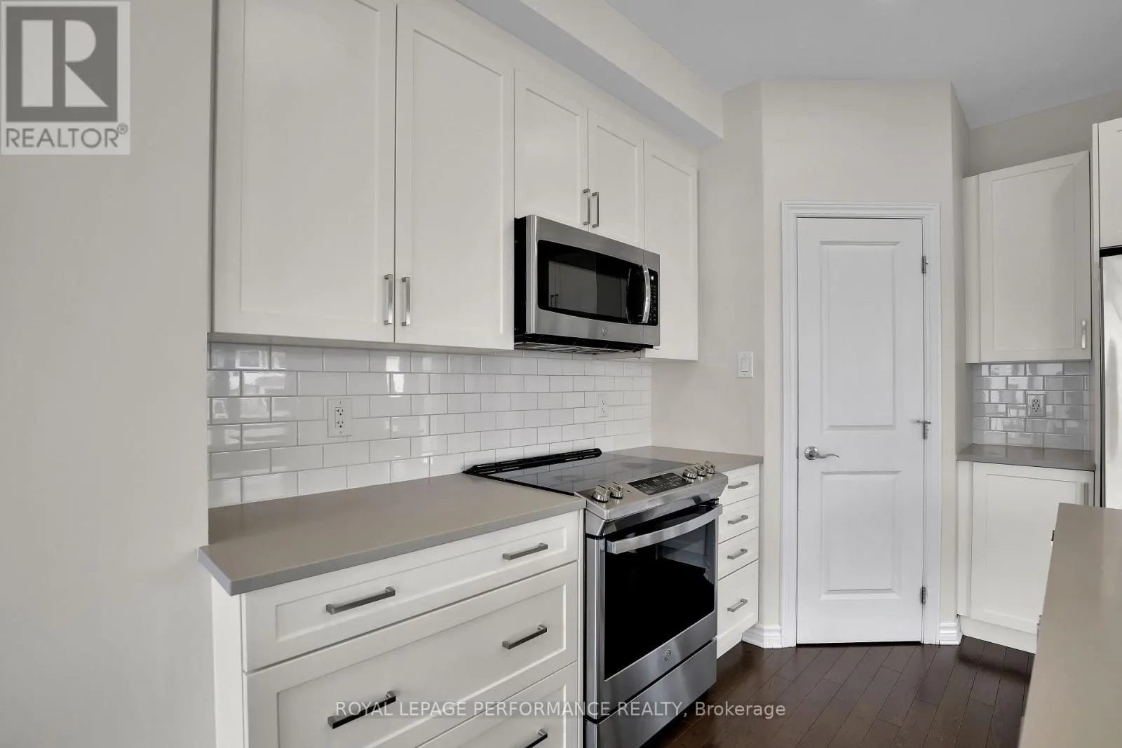 108 WABIKON CRESCENT