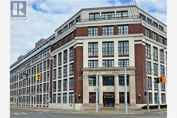 207 - 410 KING STREET W