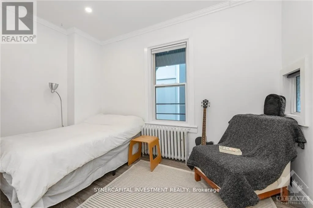 466 MACLAREN STREET