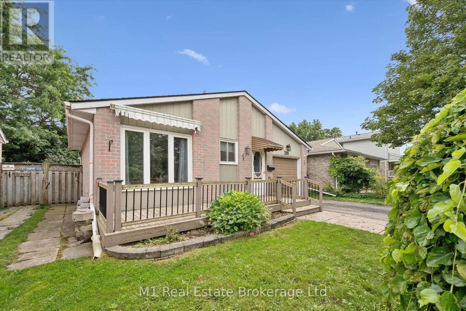 216 PARKSIDE DRIVE E