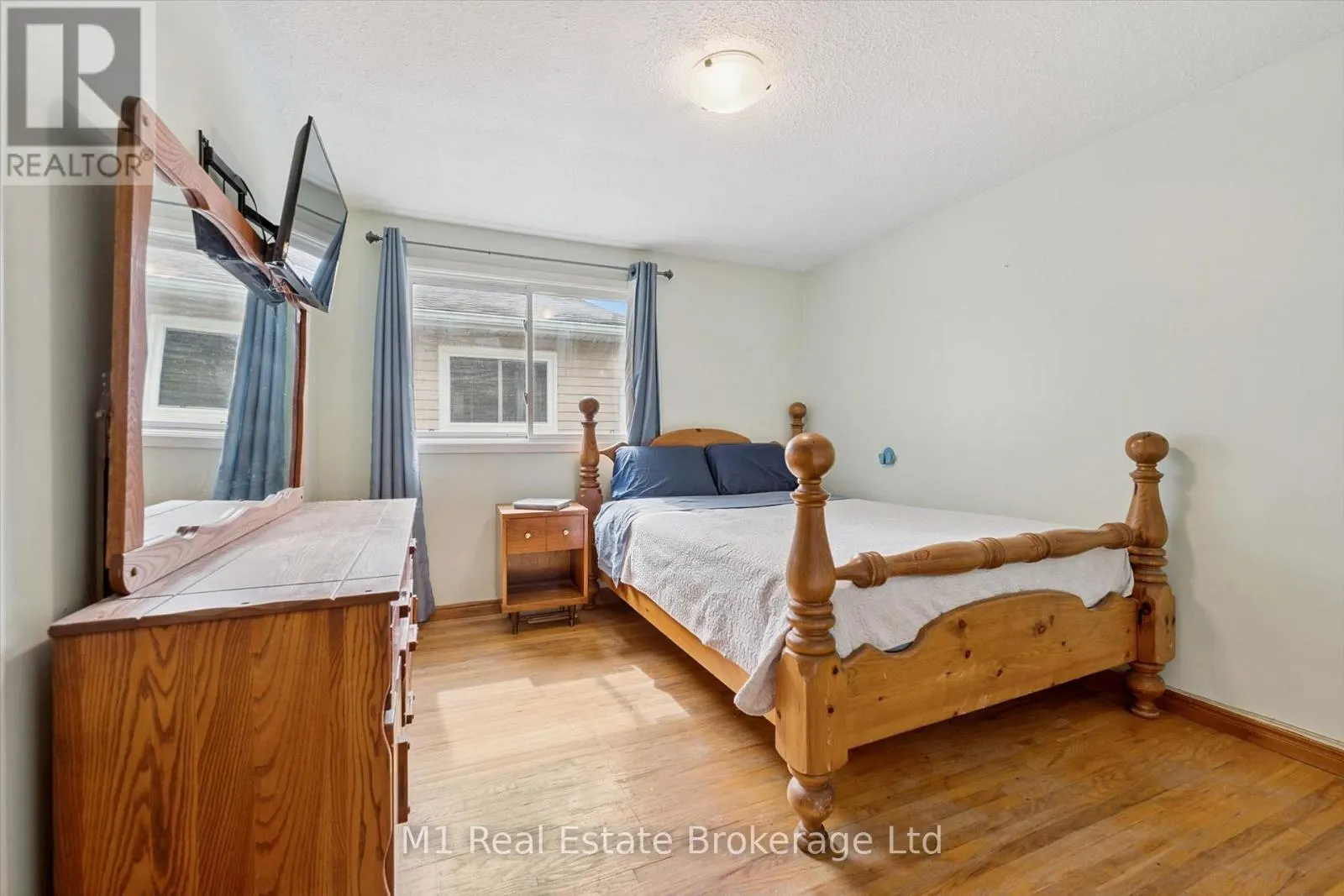 216 PARKSIDE DRIVE E