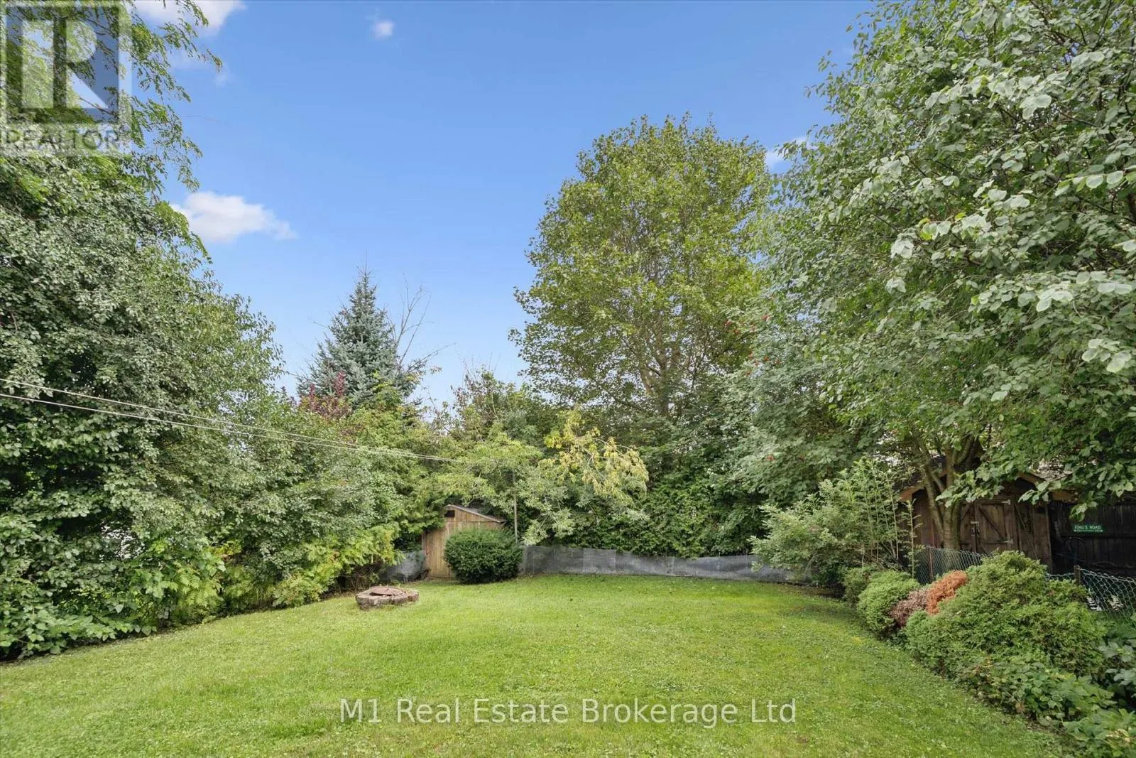 216 PARKSIDE DRIVE E