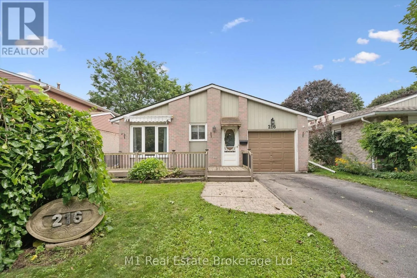 216 PARKSIDE DRIVE E