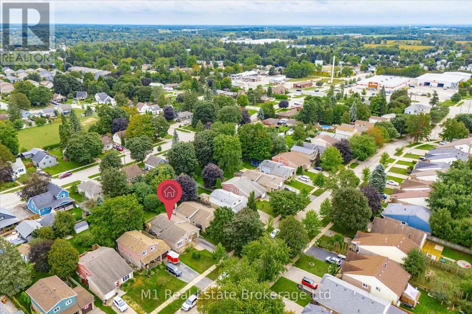 216 PARKSIDE DRIVE E