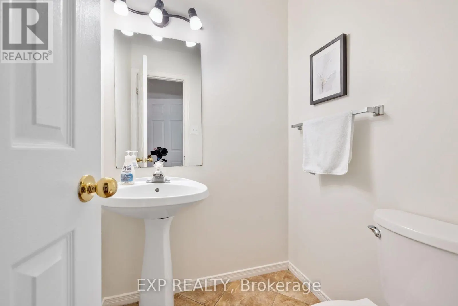 103 FLAMBOROUGH WAY