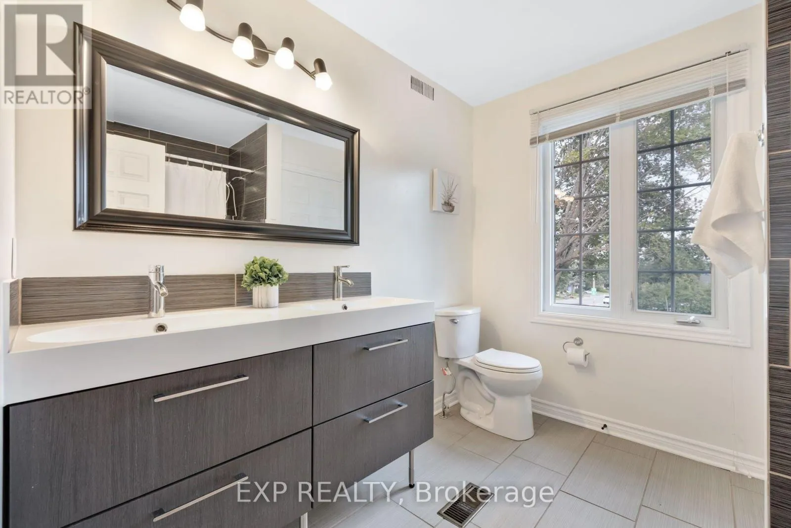 103 FLAMBOROUGH WAY
