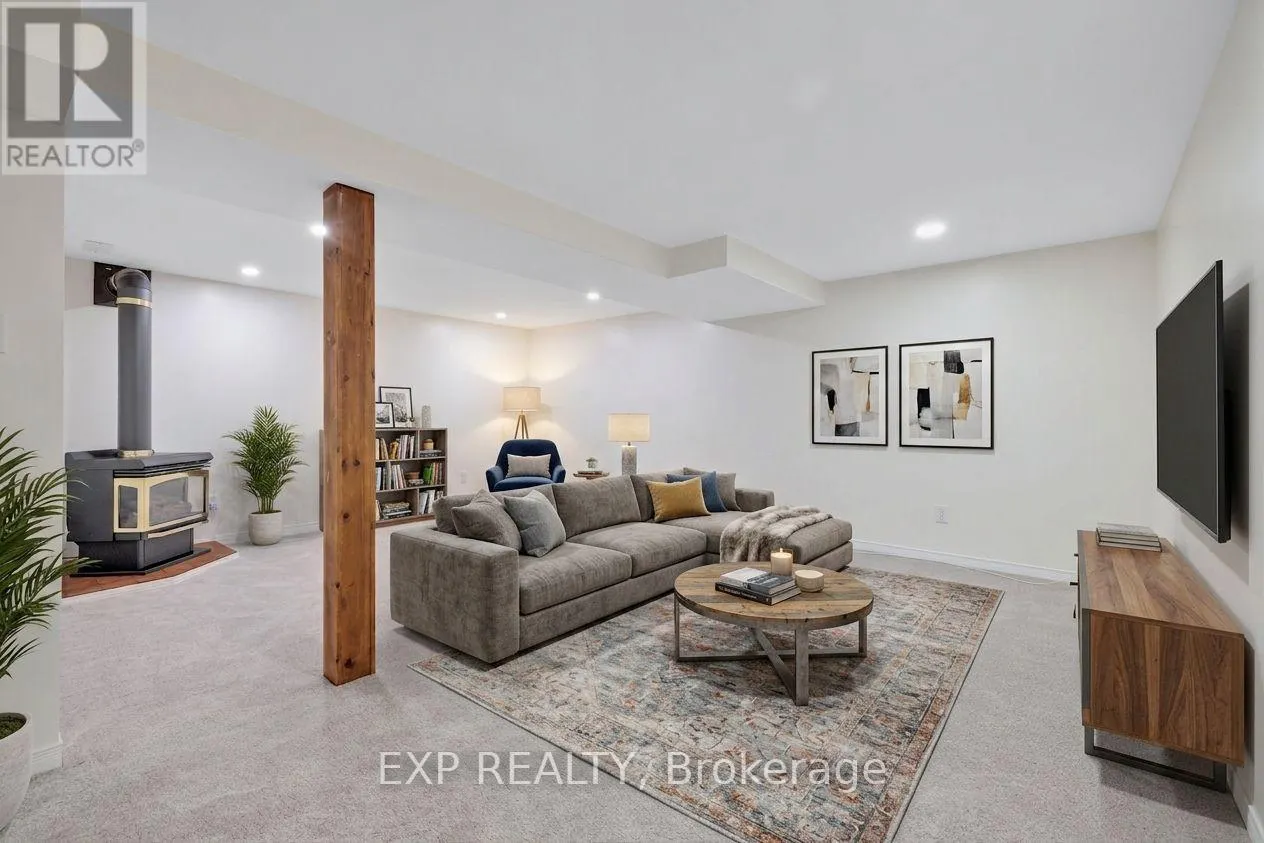 103 FLAMBOROUGH WAY