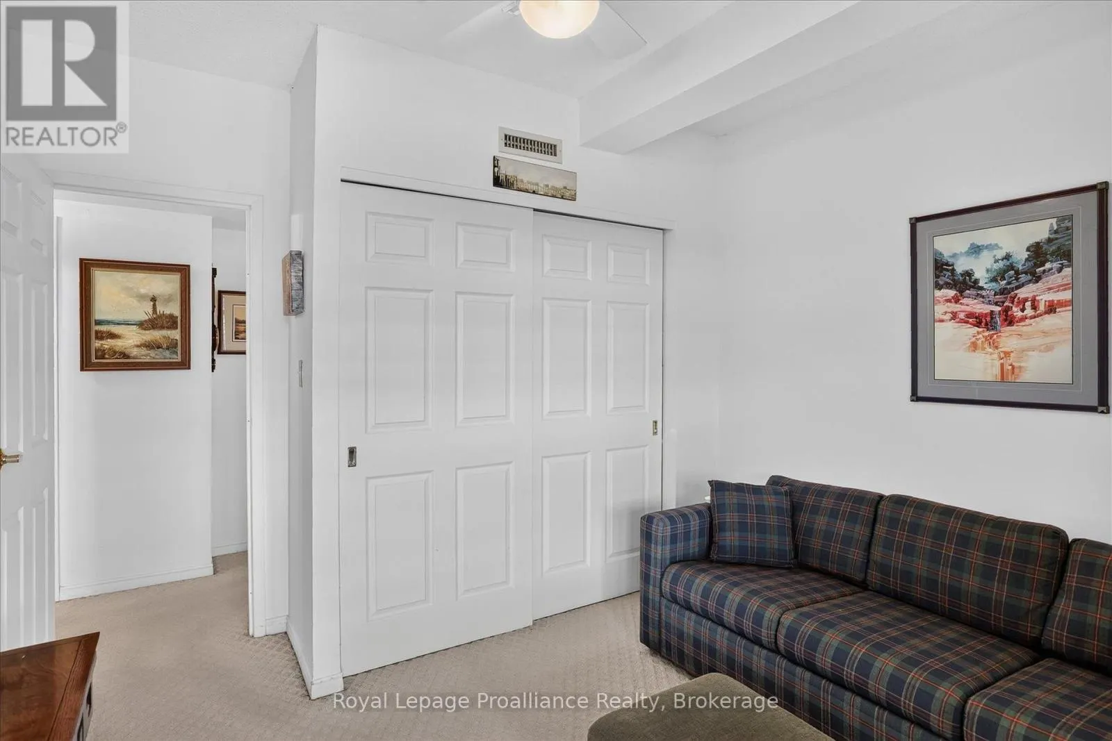 408 - 40 AUBURN STREET #408