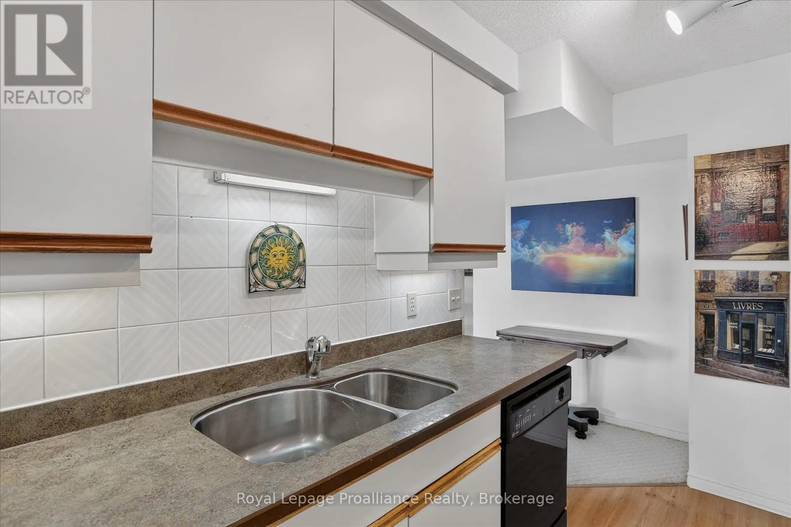 408 - 40 AUBURN STREET #408
