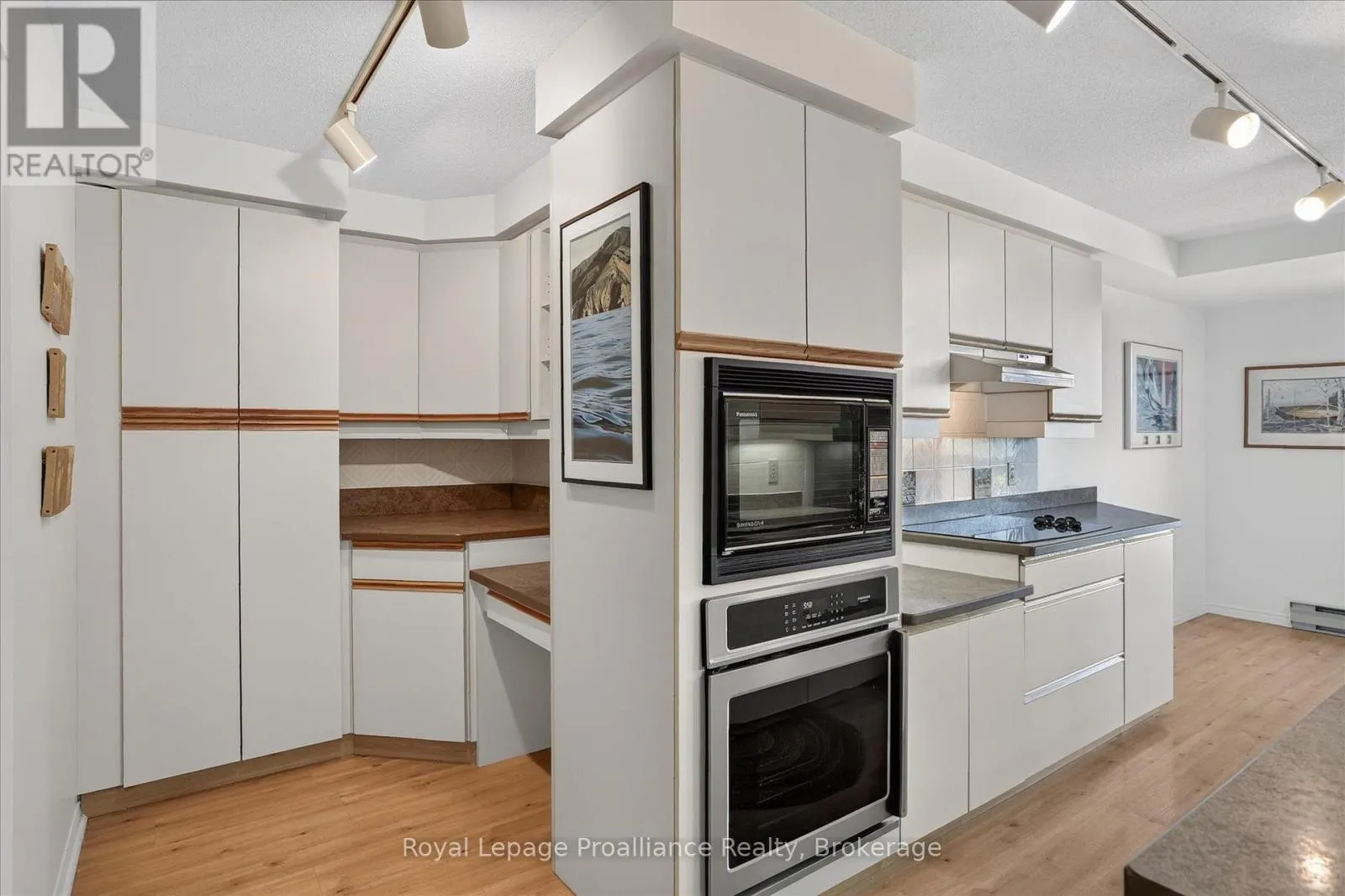 408 - 40 AUBURN STREET #408