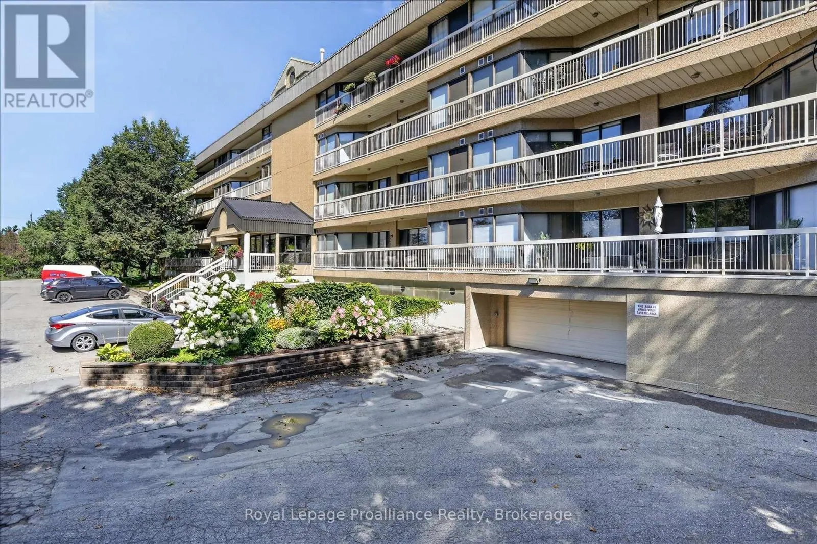 408 - 40 AUBURN STREET #408