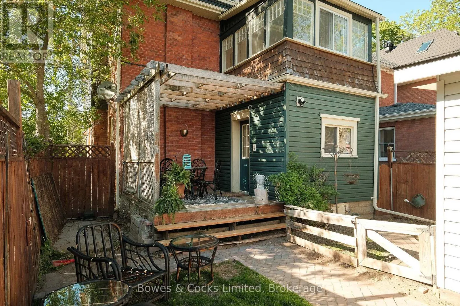 599 GILMOUR STREET