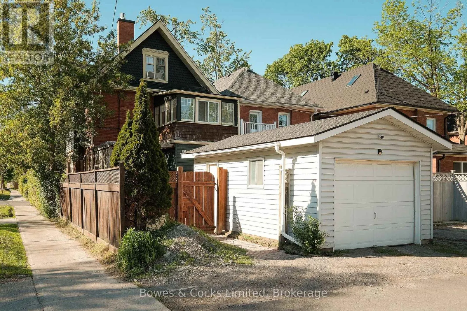 599 GILMOUR STREET