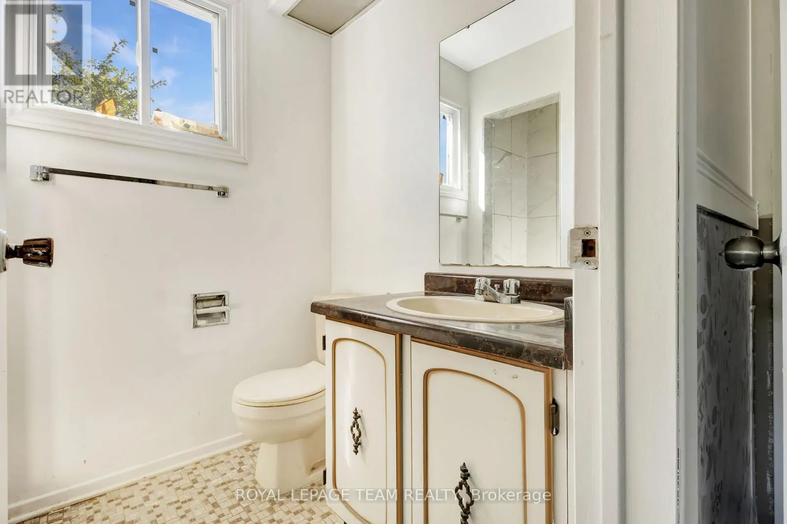 50 EQUESTRIAN DRIVE