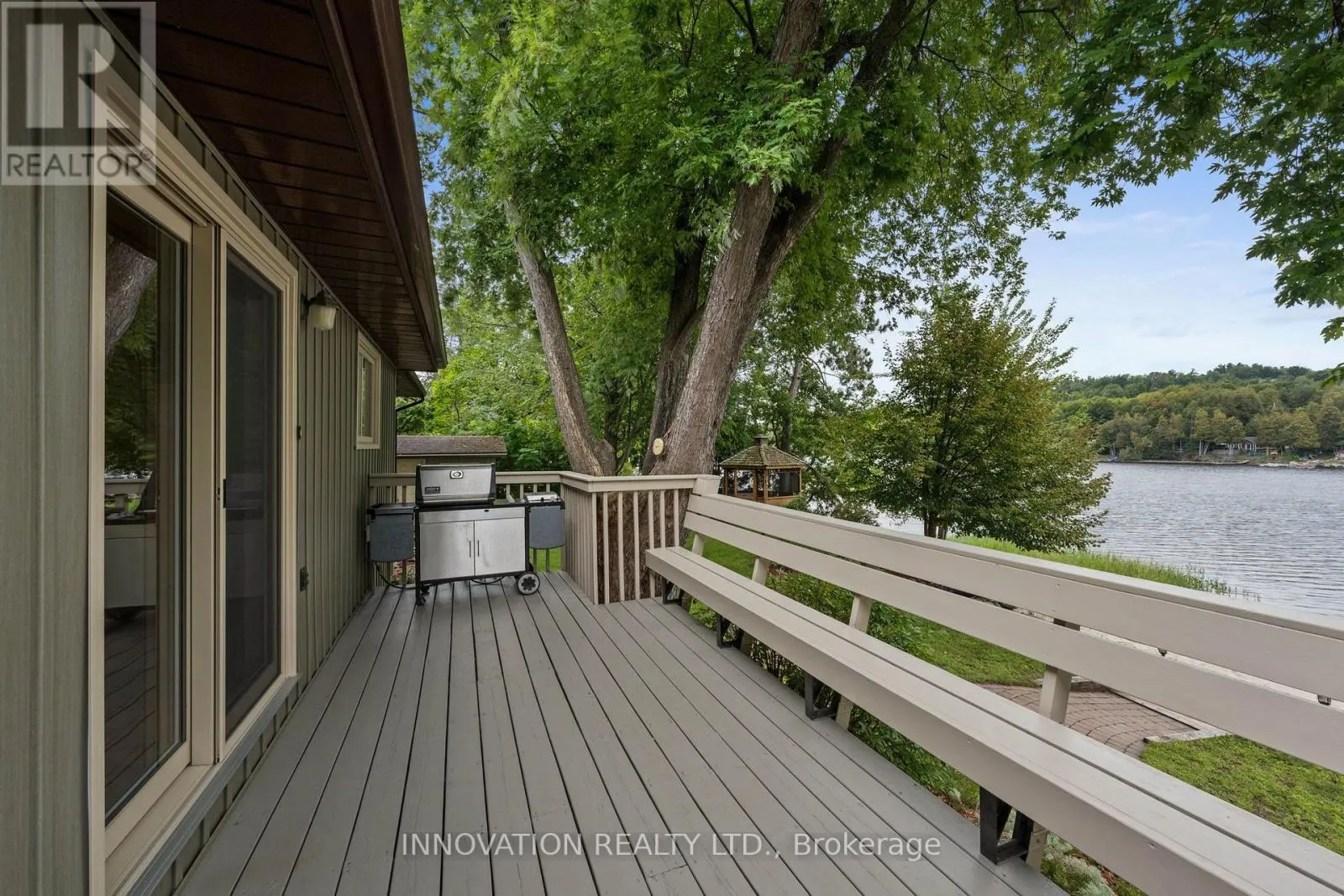 956 BAYVIEW DRIVE