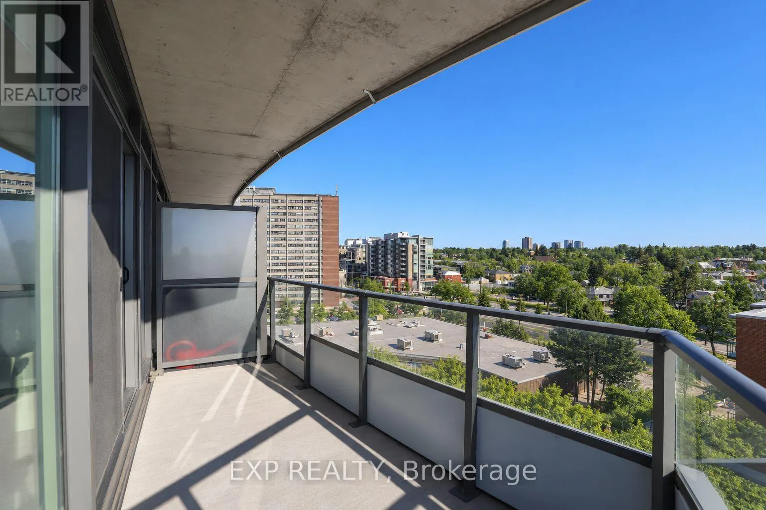 810 - 485 RICHMOND ROAD