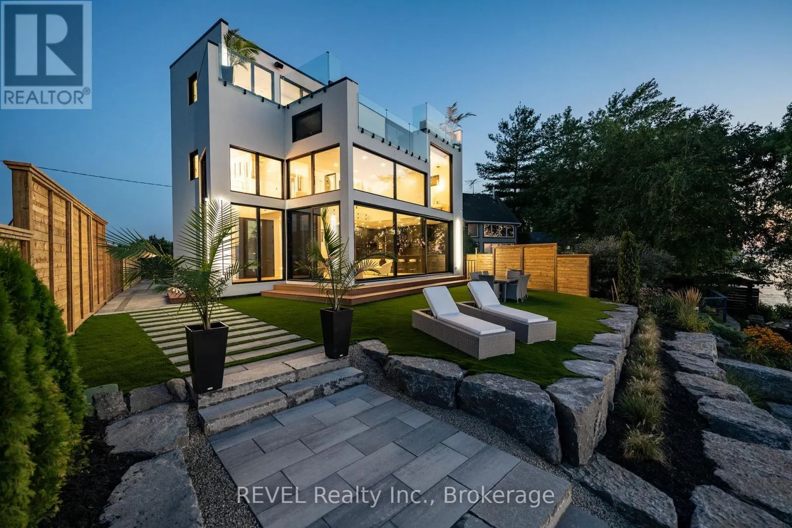 6 FIRELANE 11 STREET