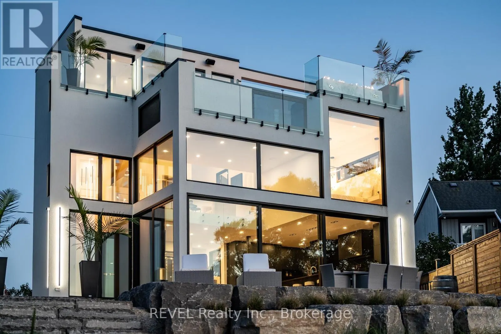6 FIRELANE 11 STREET