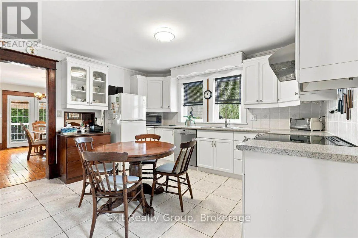 28 LORNE AVENUE