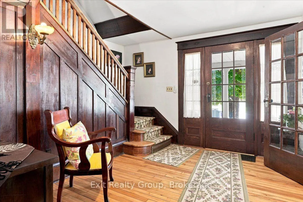 28 LORNE AVENUE