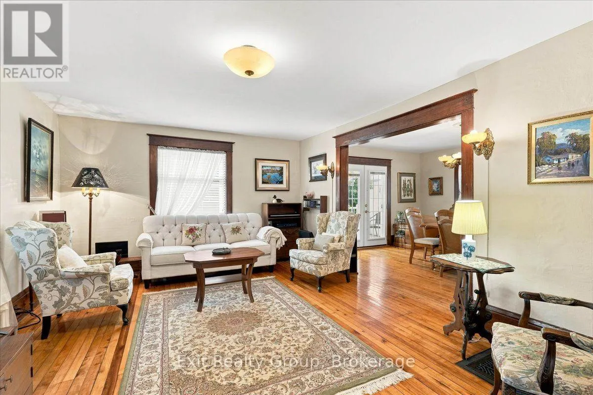28 LORNE AVENUE