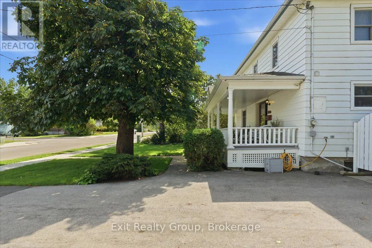 28 LORNE AVENUE