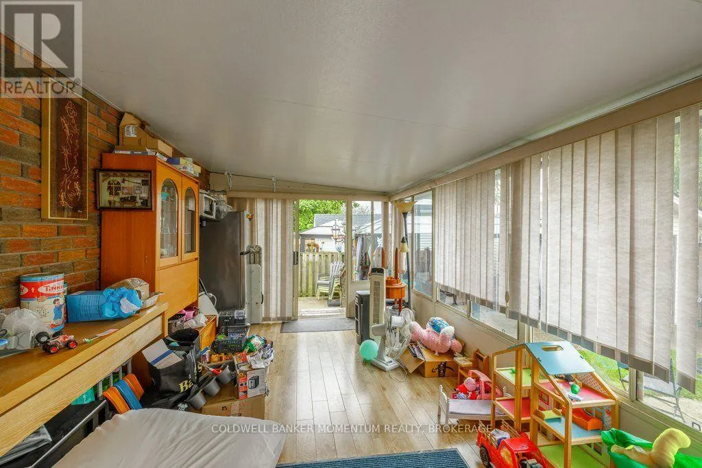 51 MARTIN STREET N