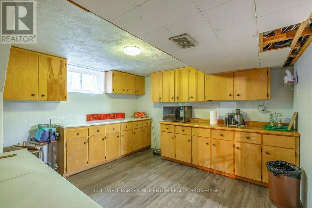 51 MARTIN STREET N